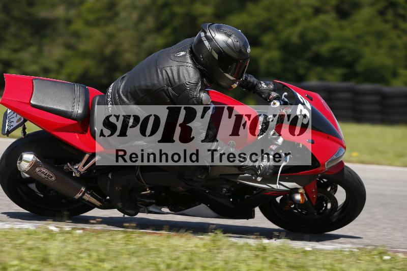 /Archiv-2024/29 12.06.2024 MOTO.CH Track Day ADR/Gruppe gelb/32